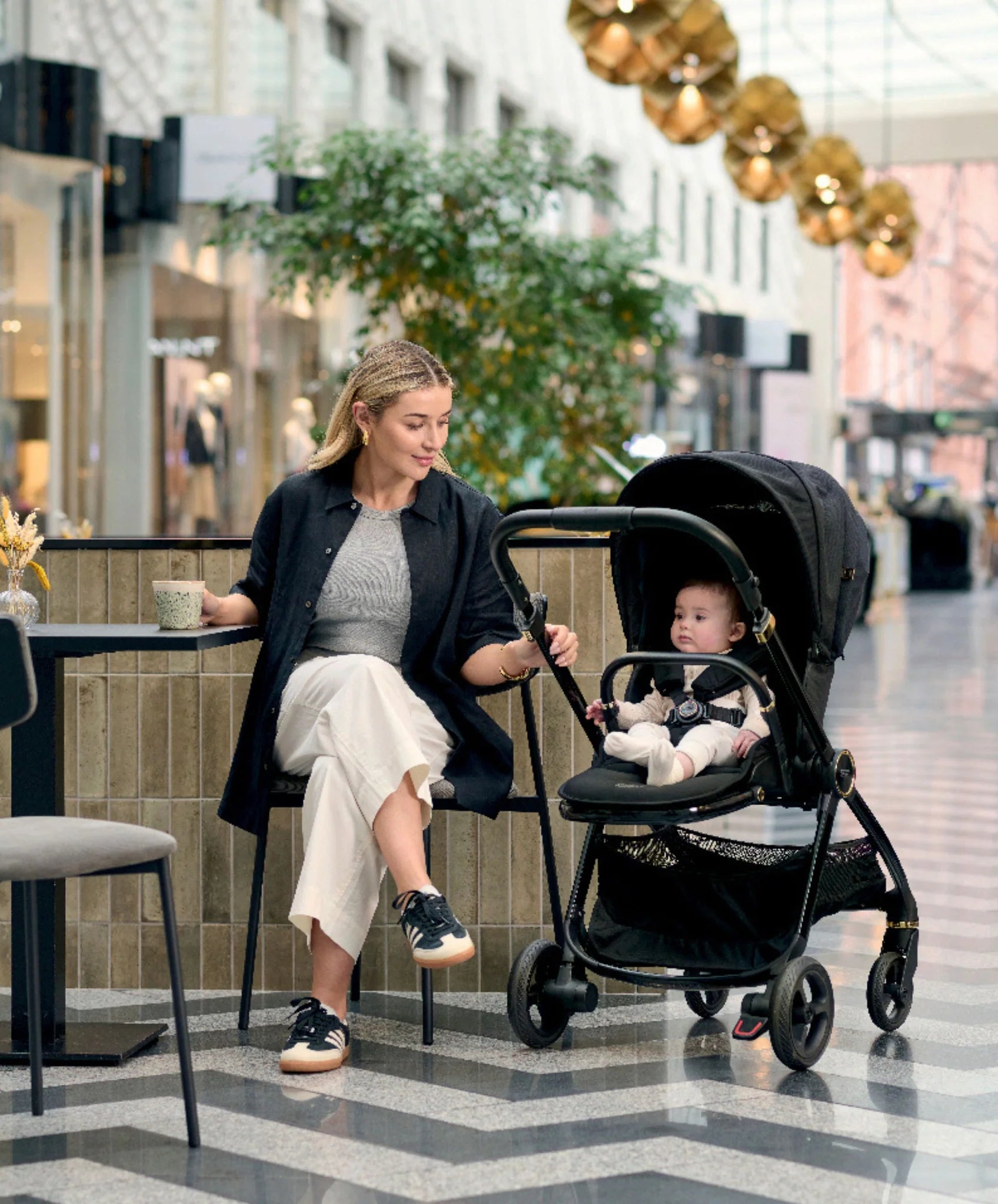 Mamas & Papas Strada Pram - Black Diamond - Tiny Tots Baby Store 